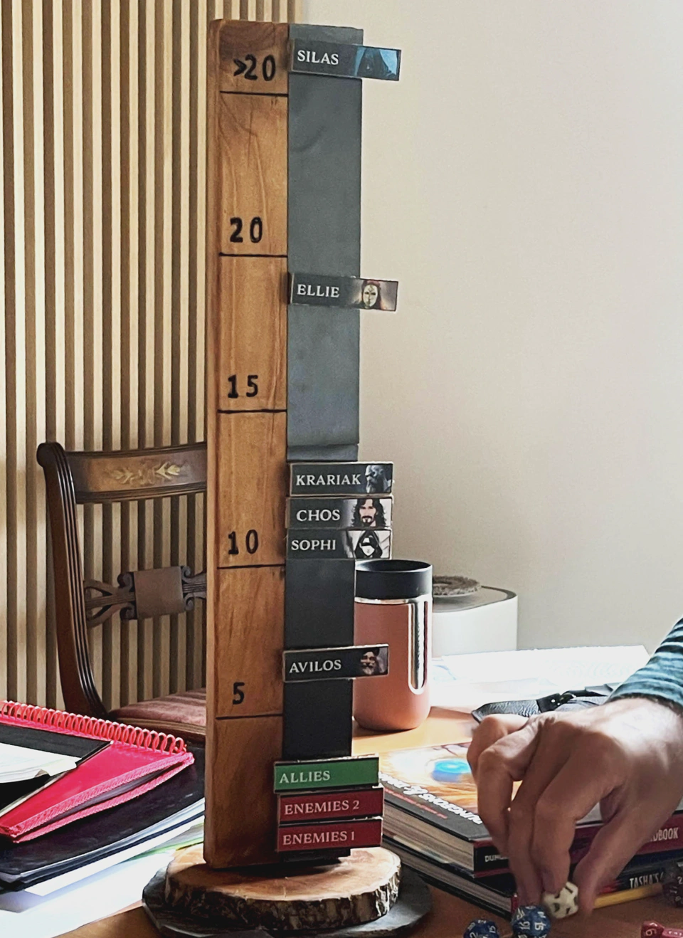 Testing the new awesome new initiative tracker made by Roger with a deadly poisonous gas trap.