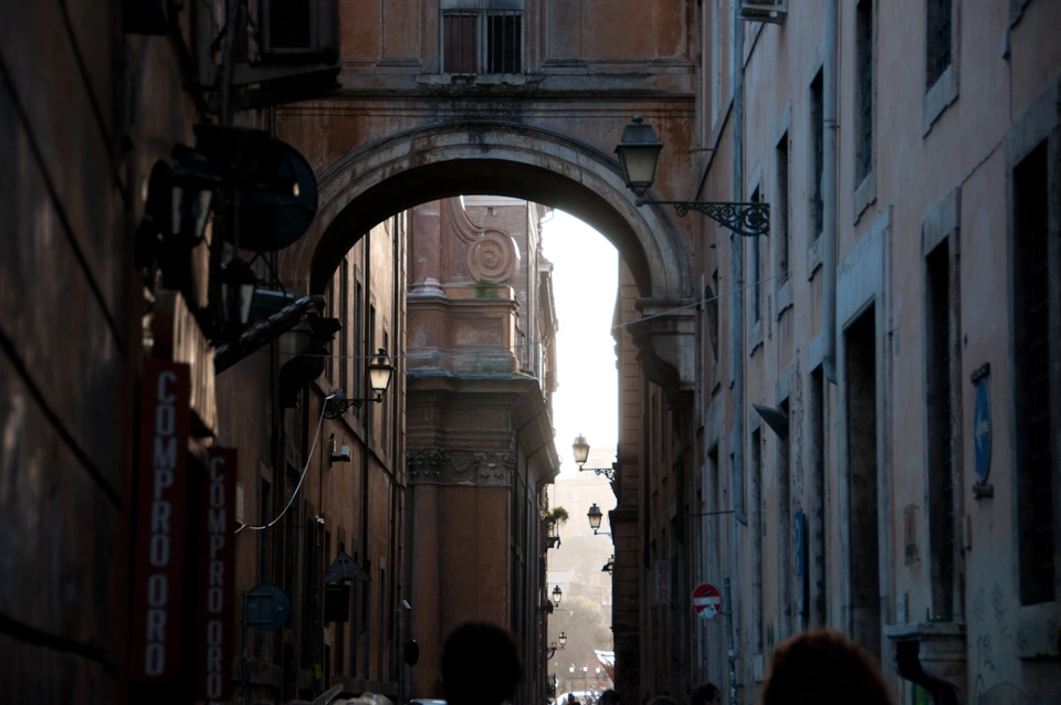 At some point while navigating through the city and just by chance we looked to our right and we found this. The atmosphere was wonderful and I think it&rsquo;s the photo I love the most of the thousands that I have taken so far.